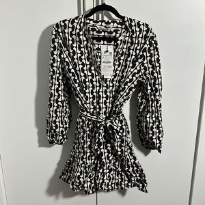 NWT - short Zara dress size L